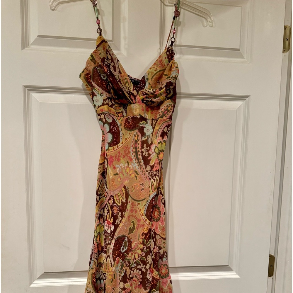 BNWT : flattering  Xoxo multi color Mid length adjustable spaghetti strap dress